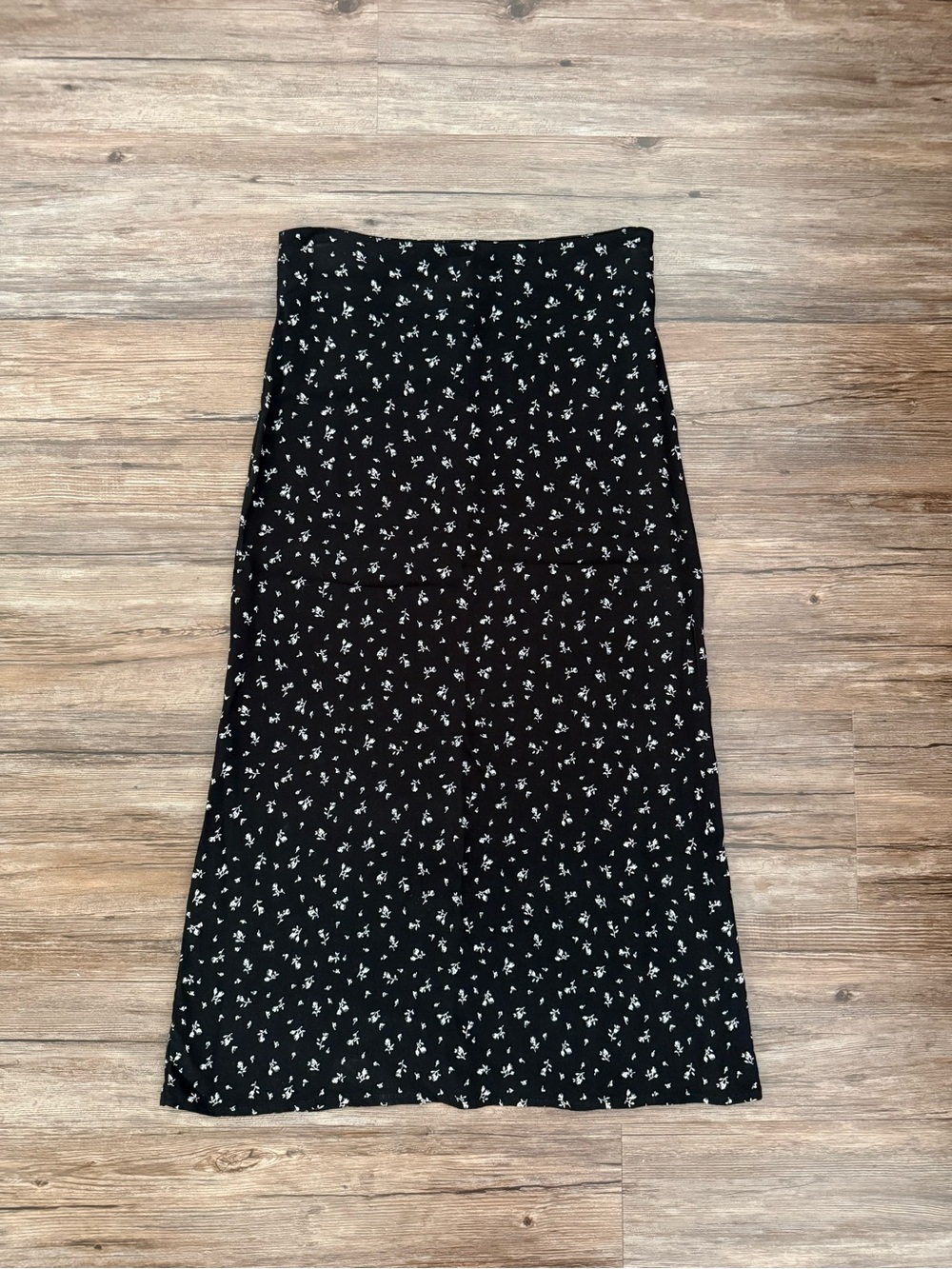 Brandy Melville Floral Black White Midi Skirt Size S